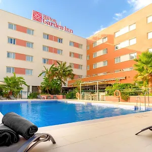 4* מלון Hilton Garden